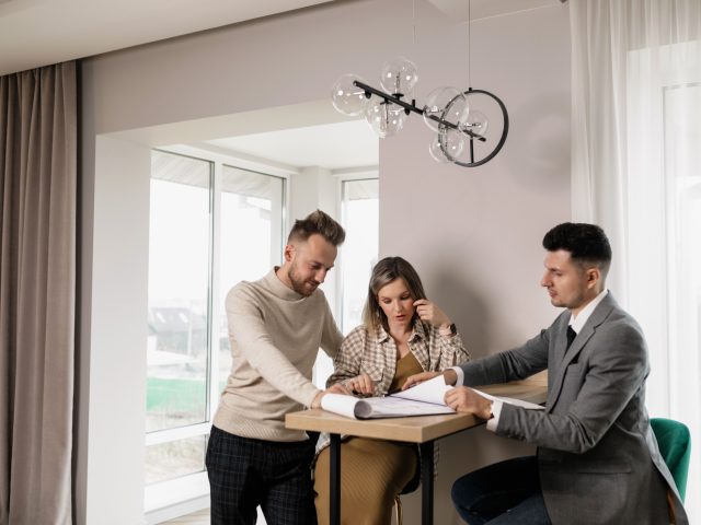 How Much Do Estate Agents Charge?